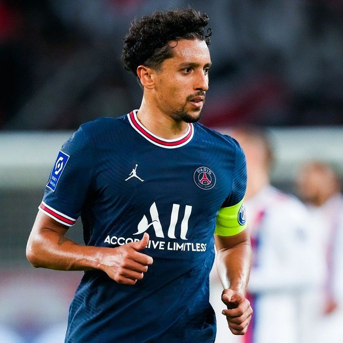 湖人惨败给费城76人比赛